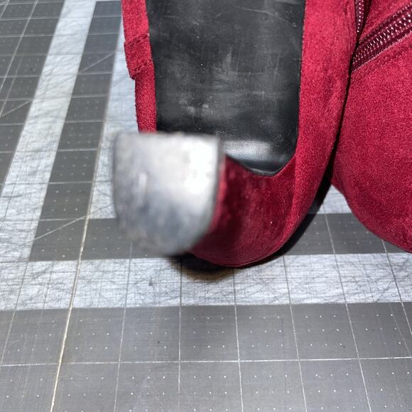 Impo Stretch Olita Scarlet Red Faux Suede Riding Boots Size 8M 4” Heel Zipper - Picture 9 of 10